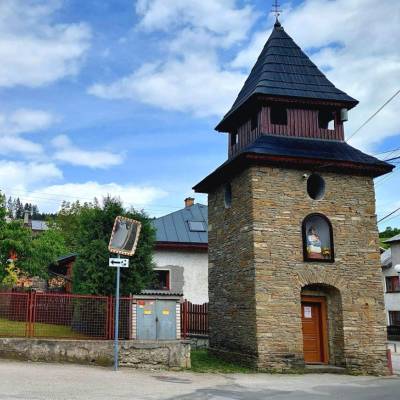 kamenna-zvonica-sneznica_1_original