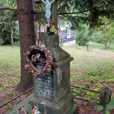 kamenny-pomnik-v-osade-dejovka-cadca_1_original