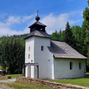 kaplnka-panny-marie-ruzencovej-nova-bystrica_8_original