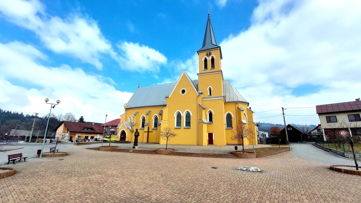 kostol narodenia panny marie rakova 1 original