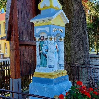 kriz-s-korpusom-na-podstavci-klubina_3_original