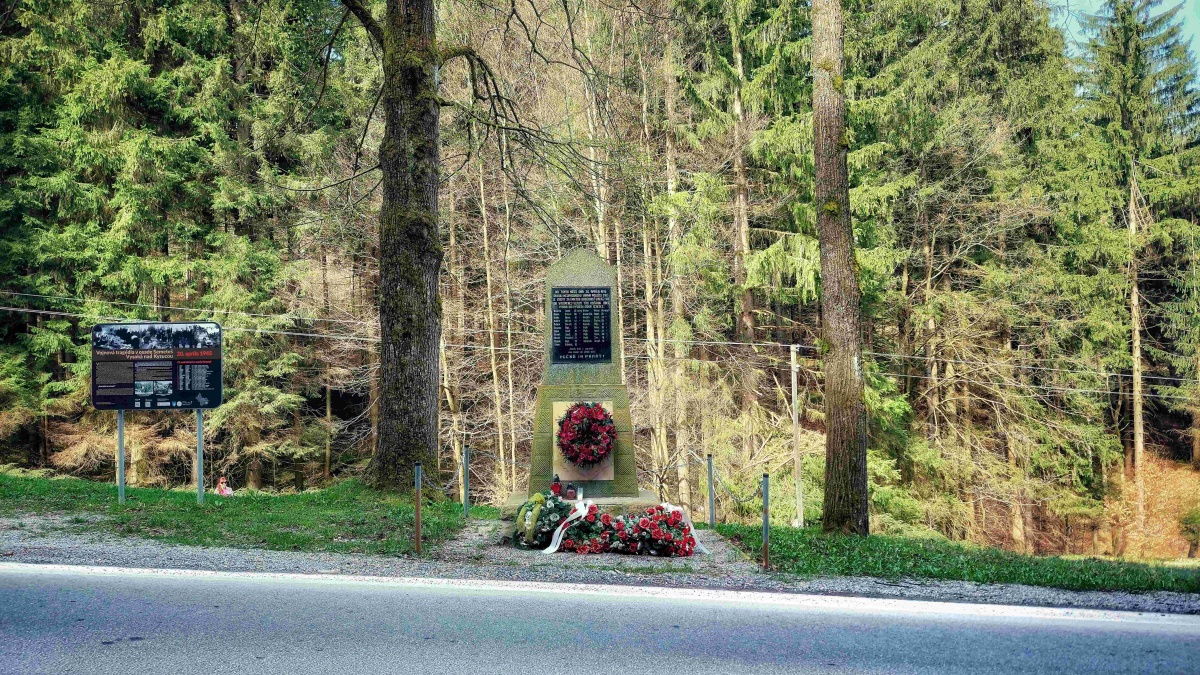 pamatnik obetiam na semetesi vysoka nad kysucou 1