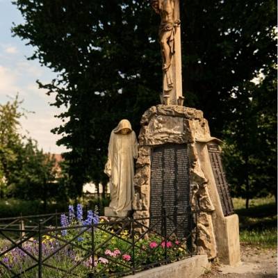 pomnik-so-sochou-turzovka_15_original