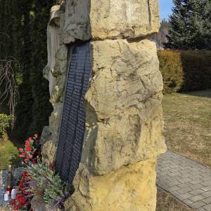 pomnik-so-sochou-turzovka_27_original