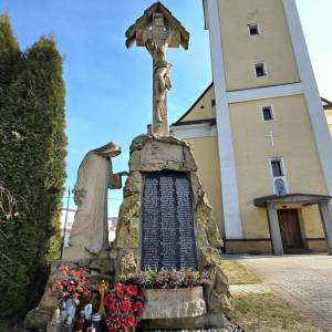 pomnik-so-sochou-turzovka_29_original_copy_1