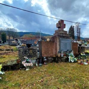 spolocny-hrob-popravenych-obcanov-semetesskej-tragedie-vysoka-nad-kysucou_3_original
