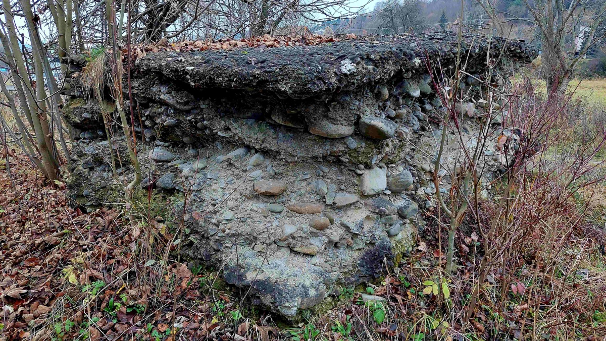 cestne uzavery protitankove zatarasy krasno nad kysucou 1 1 original